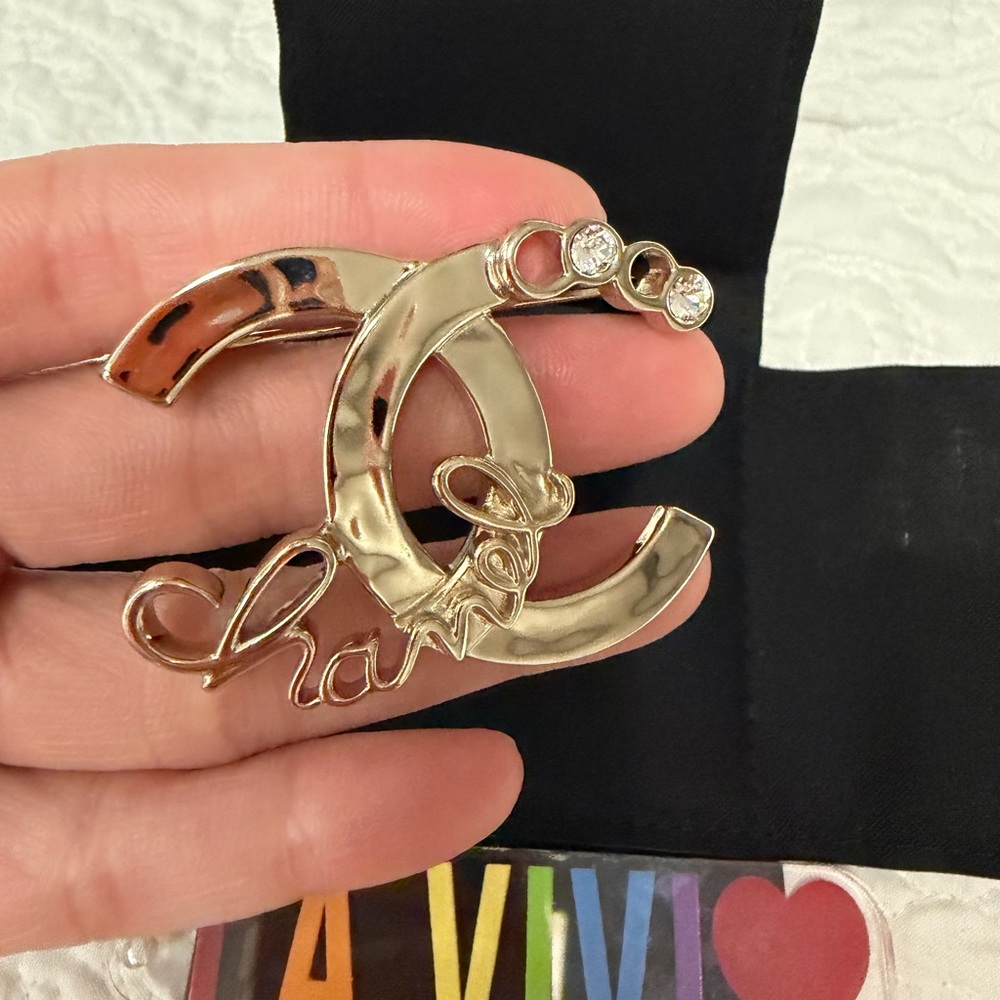 CHANEL Gold and Crystal Brooch - Picture 2 of 3